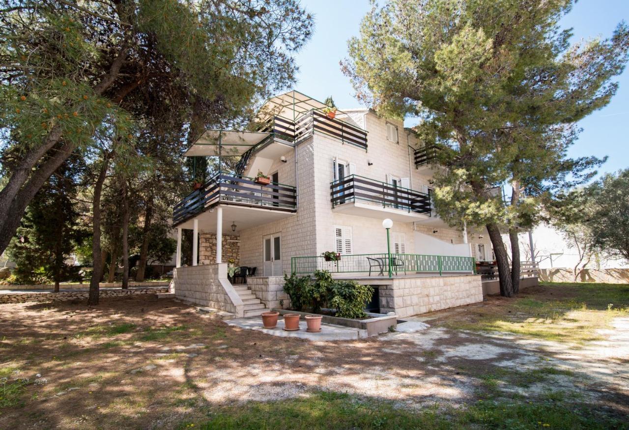 Apartments Pinija San Pietro di Brazza Esterno foto