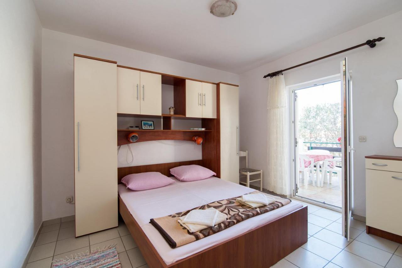 Apartments Pinija San Pietro di Brazza Esterno foto